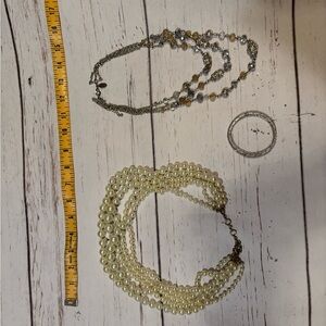 Elegant Pearl and Silver Jewelry Set